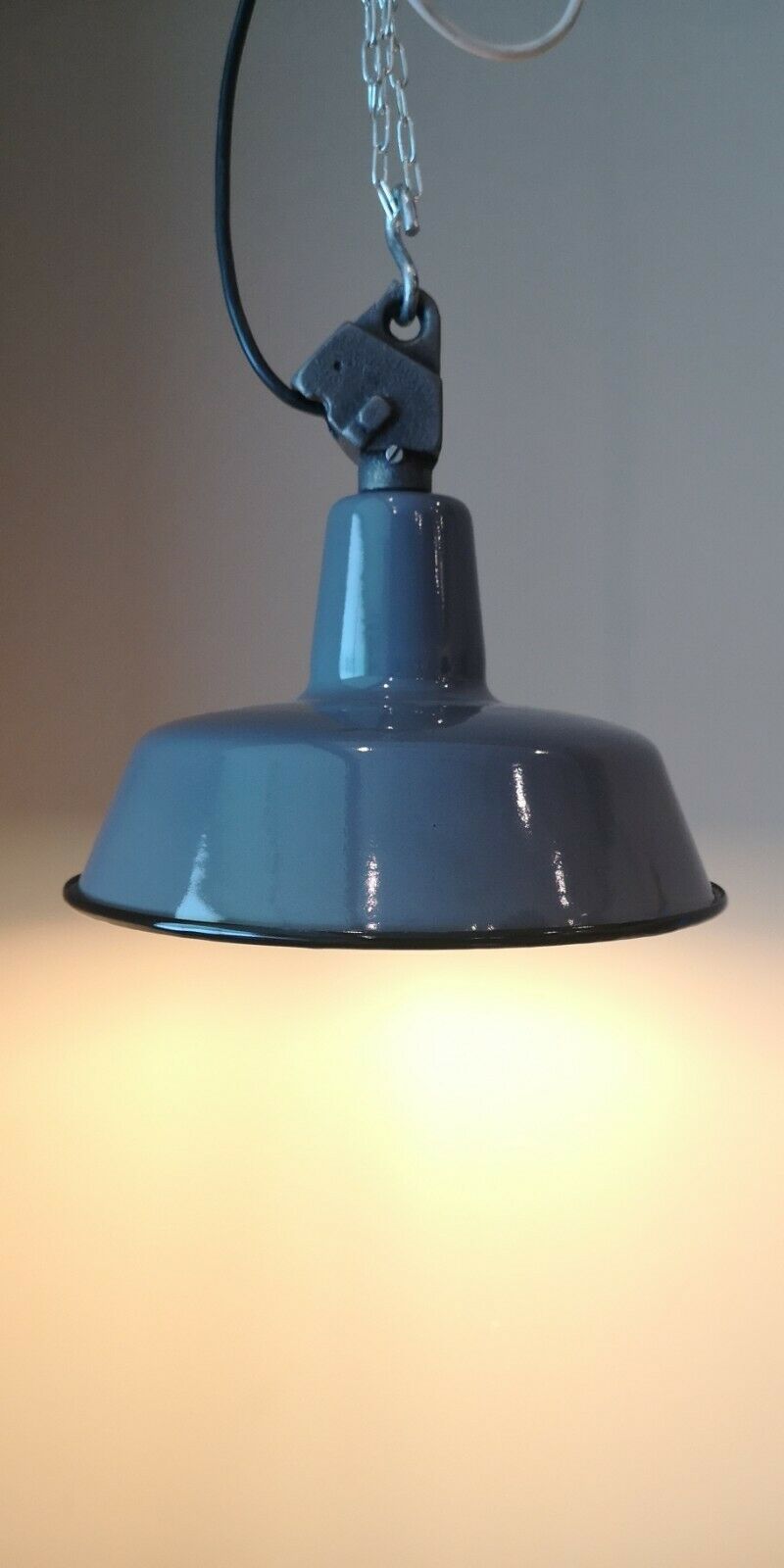 BAUHAUS  ART DECO INDUSTRIE LAMPE FABRIK LEUCHTE Schirm EMAILLE LAMPE Ø26cm Grün 